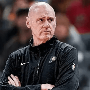 融通资产 球迷博主：卡莱尔是总决赛历史上的最老教练，这让我震惊！